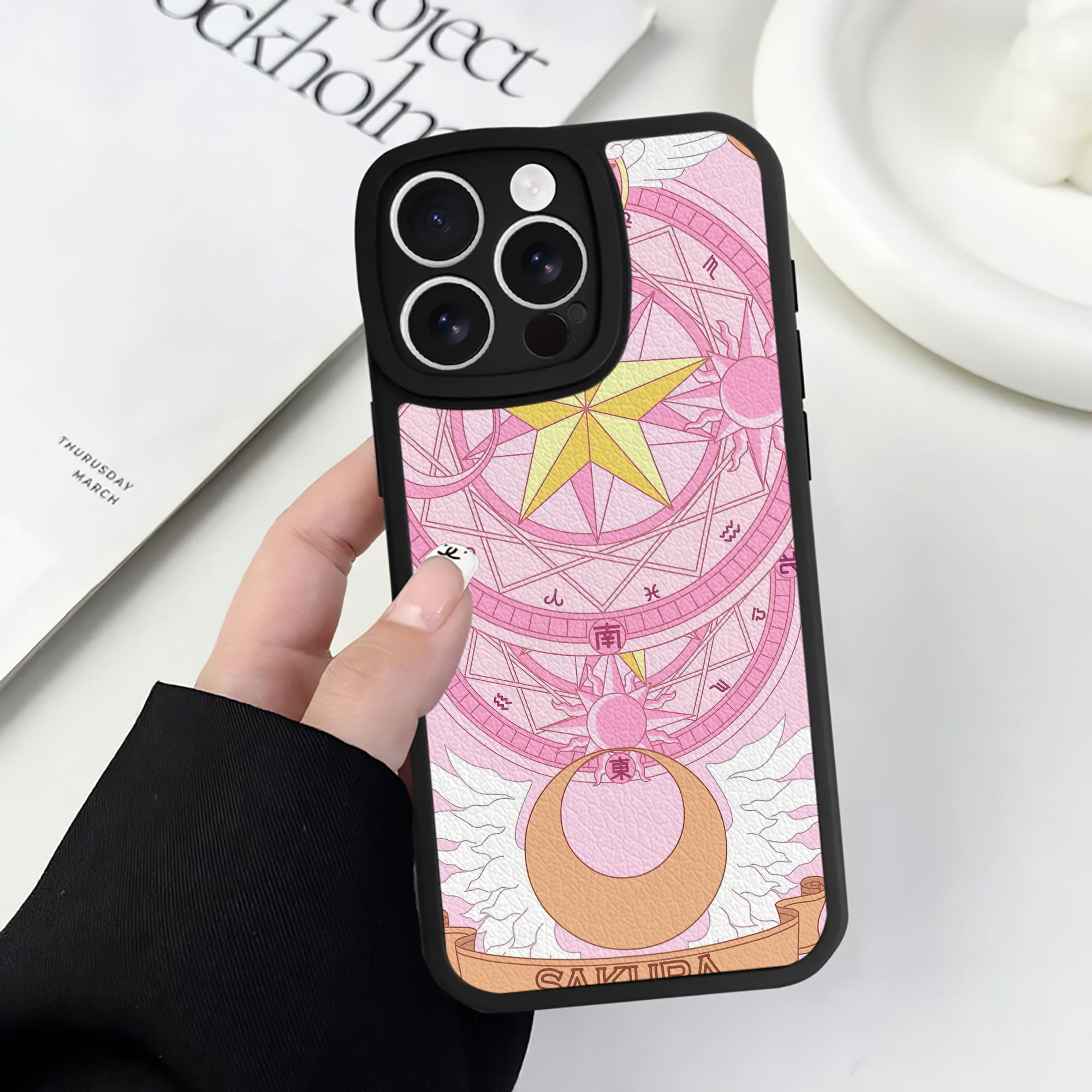 （画像用） 美少女戦士セーラームーン Sailor Moon 【iPhone 16シリーズ対応】シリコンスマホケース（レザー調） 材質：シリコン